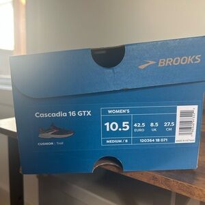 Brooks Women's Cascadia 16 GTX Trail Shoes - Black and Pink